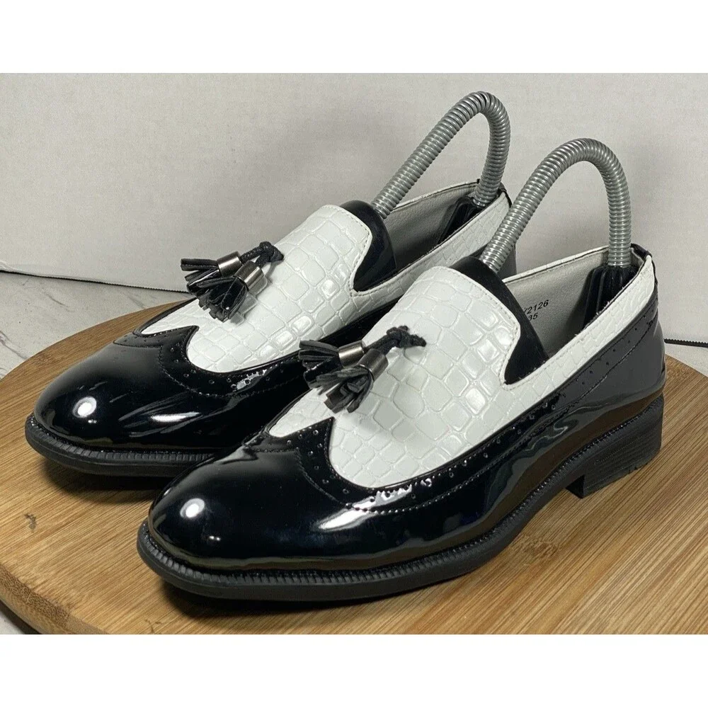 Just One Sight Black/white Patent Dress Shoe Size 35 US 3.5